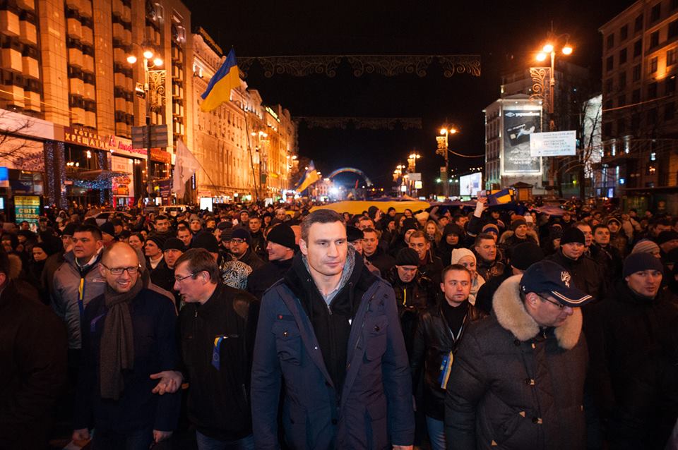 Виталий Кличко во время митинга на Европейской площади. 27 ноября 2013 года