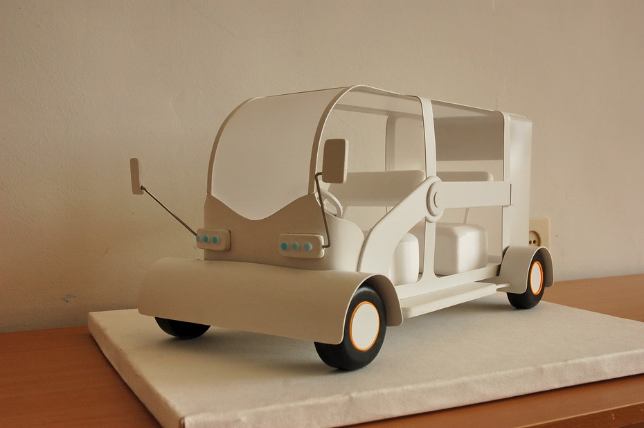 Модель прогулочного электромобиля для парковой зоны