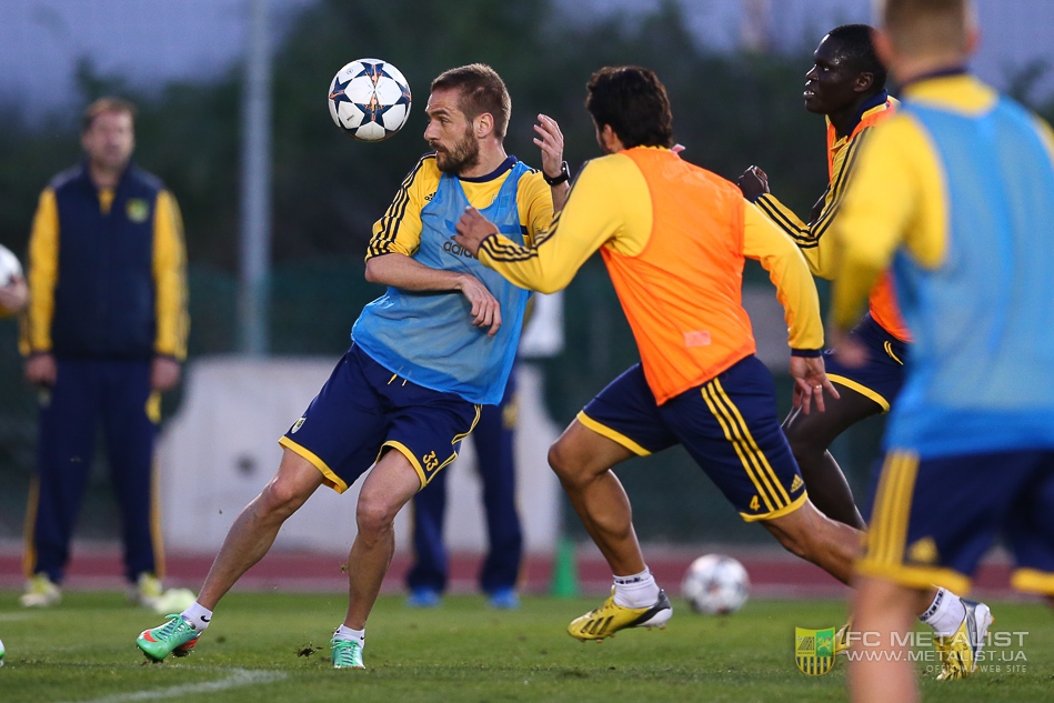 Вчерашняя тренировка харьковчан: за Девичем гонятся Эдмар и Папа