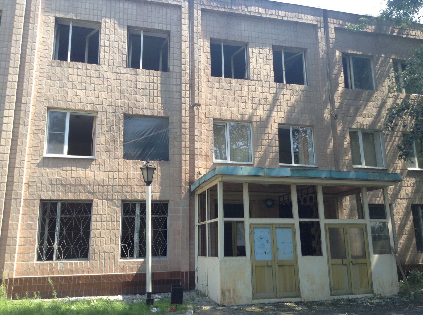 Харьковский бронетанковый завод после обстрела. 3 августа 2014 года