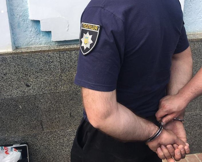 Двоих сотрудников отдела полиции под Харьковом задержали на взятке — СБУ Двоих сотрудников отдела полиции под Харьковом задержали на взятке — СБУ