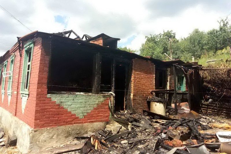 Пожар в Чугуевском районе: взорвался газовый баллон Пожар в Чугуевском районе: взорвался газовый баллон