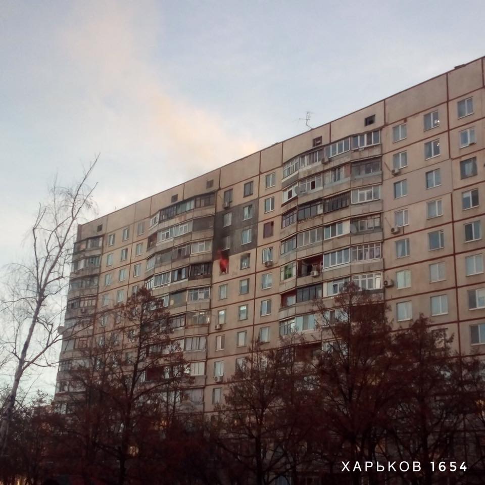 Пожар в многоэтажке на Салтовке: пострадал хозяин квартиры