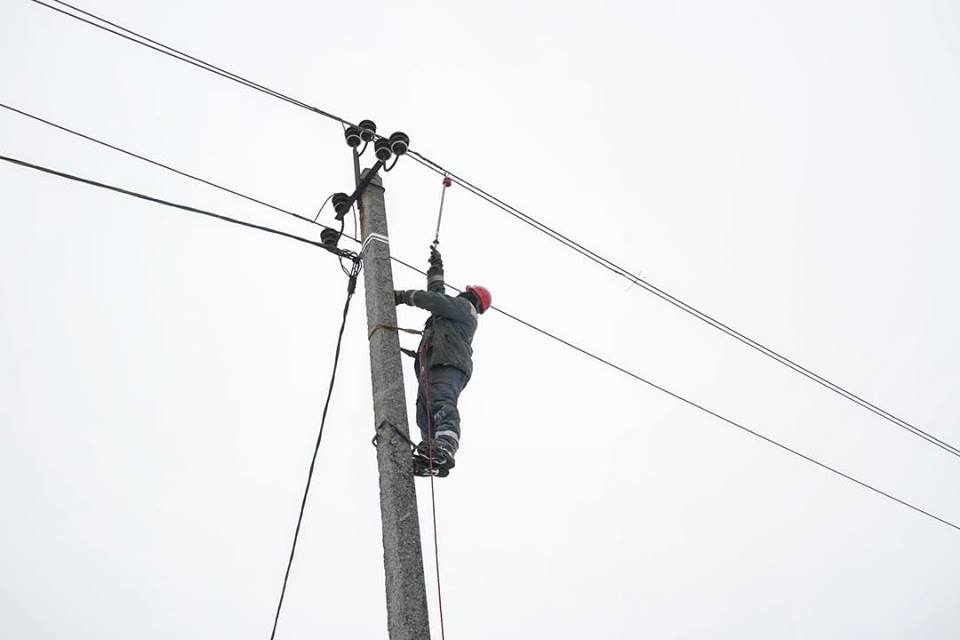 В Авдеевке восстановили энергоснабжение В Авдеевке восстановили энергоснабжение