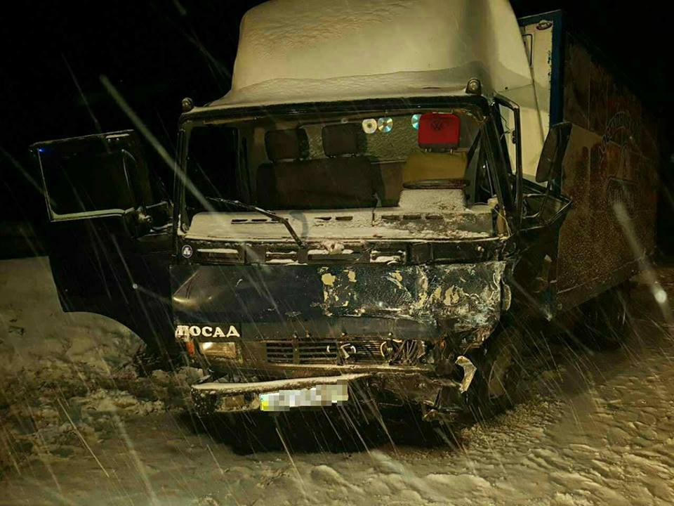 Один человек погиб, двое пострадали в ДТП с грузовиком под Харьковом Один человек погиб, двое пострадали в ДТП с грузовиком под Харьковом
