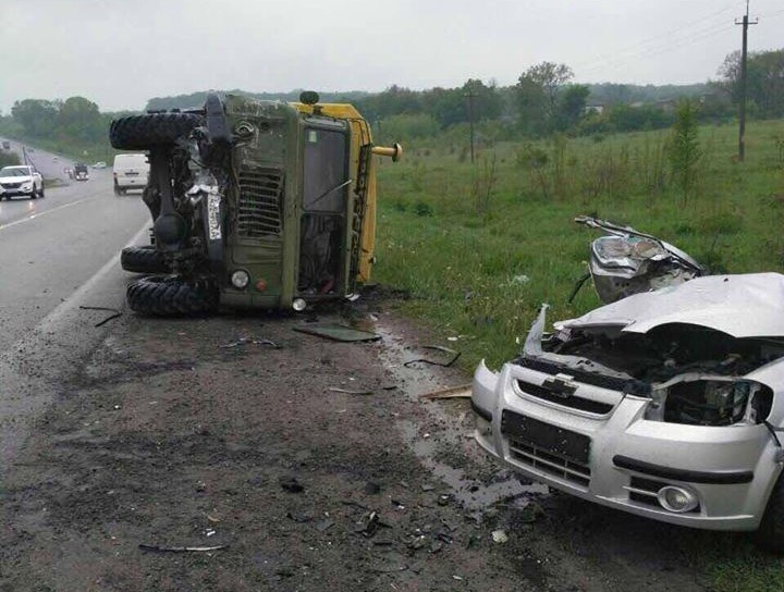 Четверо людей погибли в ДТП в Харькове