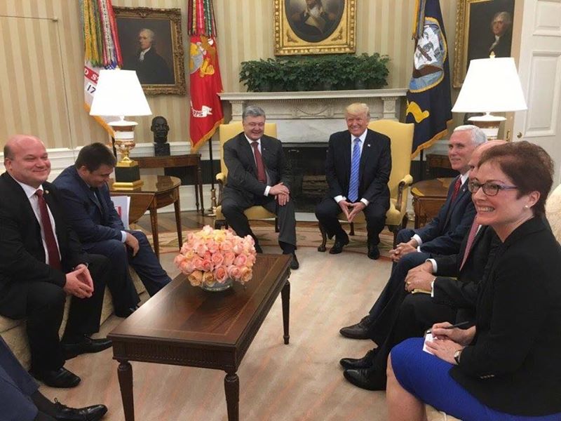 Порошенко рассказал об итогах встречи с Трампом Порошенко рассказал об итогах встречи с Трампом
