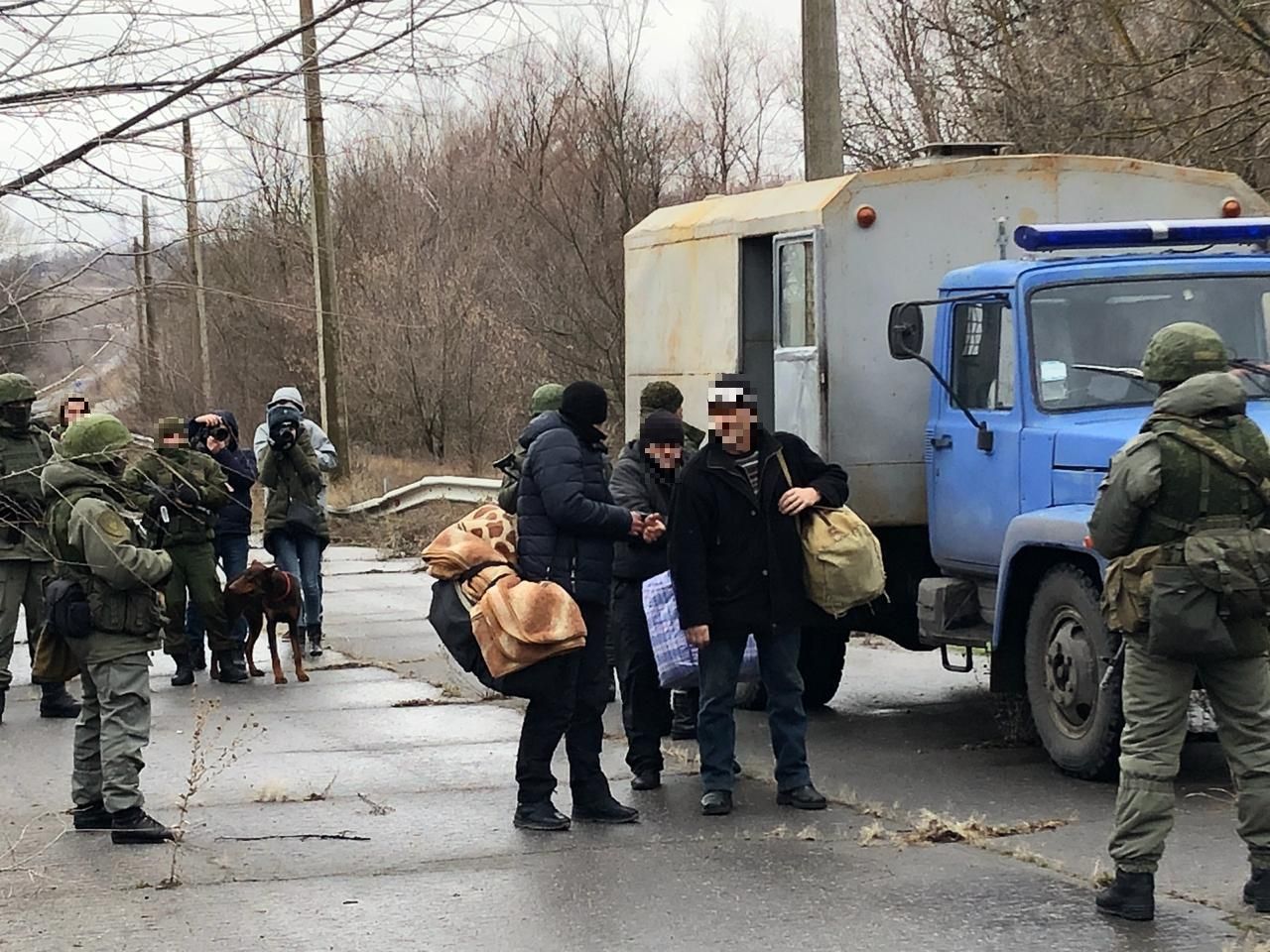 На подконтрольную территорию передали 55 осуждённых из ОРДЛО На подконтрольную территорию передали 55 осуждённых из ОРДЛО