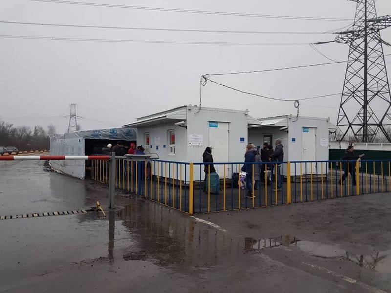 В Донецкой области по-новому обустроят КПВВ В Донецкой области по-новому обустроят КПВВ