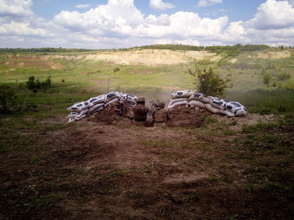 Двое украинских военных погибли в АТО с начала суток Двое украинских военных погибли в АТО с начала суток