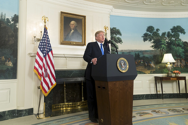США, Британия и Франция начали операцию против Сирии США, Британия и Франция начали операцию против Сирии
