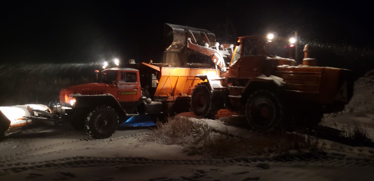 Снегопад в Харьковской области: дорожники напоминают водителям о ПДД Снегопад в Харьковской области: дорожники напоминают водителям о ПДД