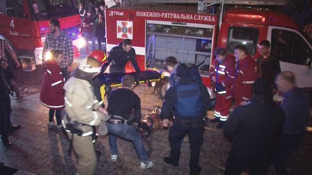 Пожар в развлекательном центре во Львове: больше 20 пострадавших Пожар в развлекательном центре во Львове: больше 20 пострадавших