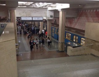 ЧП в харьковском метро: женщина с детьми попала под поезд