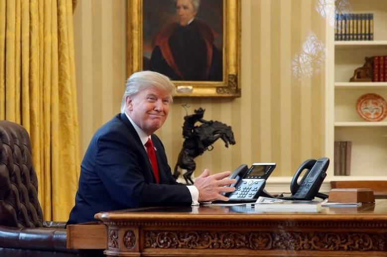 Трамп против мигрантов, граждане и судьи против Трампа Трамп против мигрантов, граждане и судьи против Трампа
