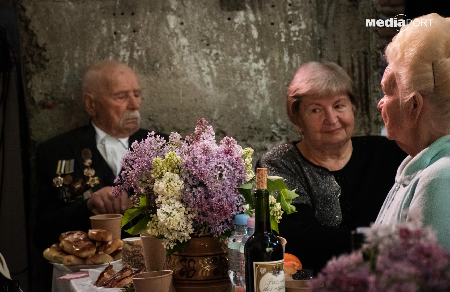 Деякі виїжджали через обстріли