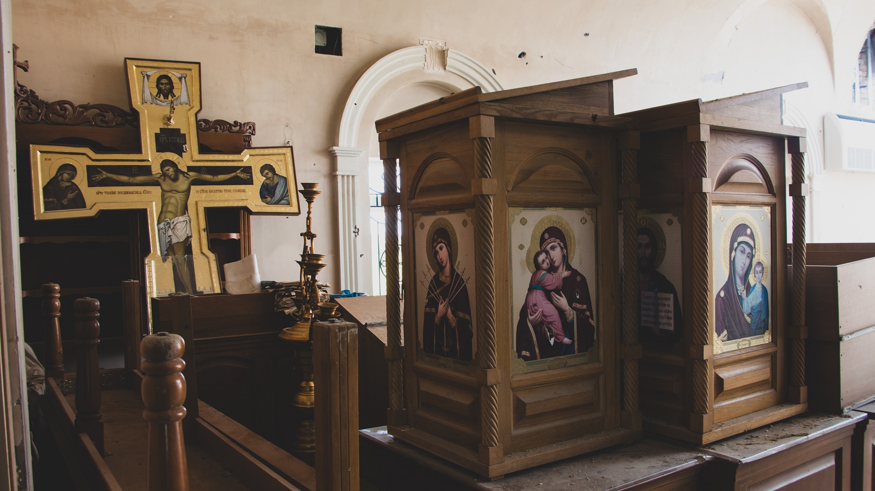 Раніше у цьому приміщенні був дитячий садок. За кілька років до російського повномасштабного вторгнення будівлю передали церкві