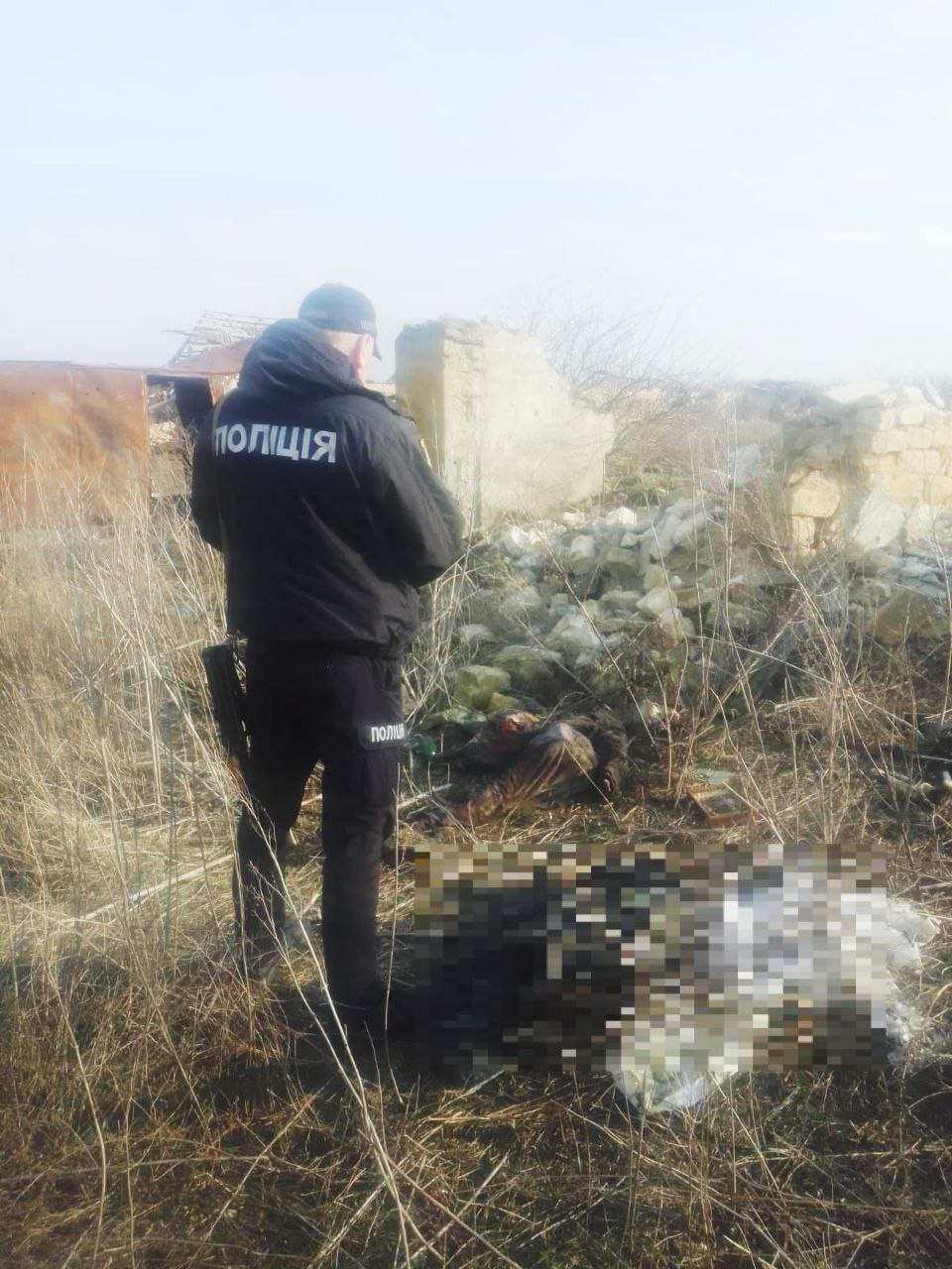 На Ізюмщині знайшли рештки загиблих — ймовірно, під час бомбардування. Фото: ГУНП у Харківській області