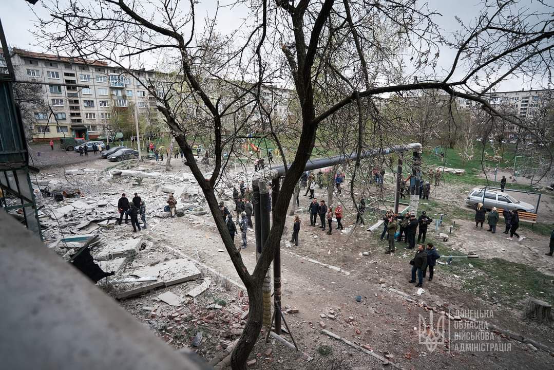 Внаслідок обстрілу є загиблі та поранені. Фото: Донецька ОВА