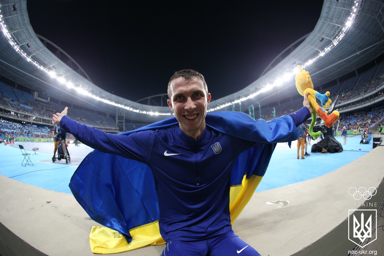 В тот же день легкоатлет Богдан Бондаренко взял бронзу в прыжках в высоту
