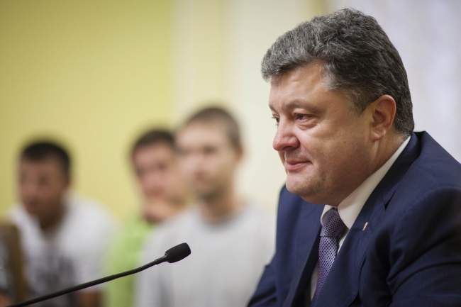 Порошенко заявил, что действующая Рада «полтора года была опорой Януковича»