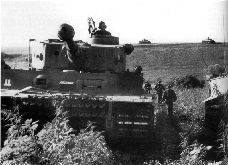 Танки Т-VI «Тигр» танкового полка дивизии «Дас Райх». 1943 год