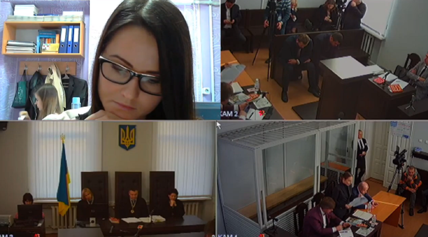 Трансляція засідання суду 15 листопада. Скріншот: Судова влада України/YouTube