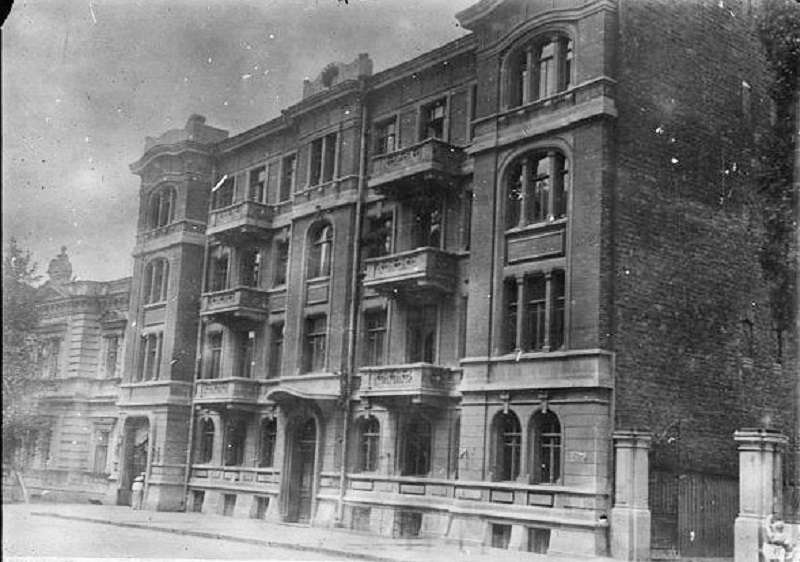 Комендатура губчека на Сумській у 1919-му. Фото з бібліотеки Конгресу США