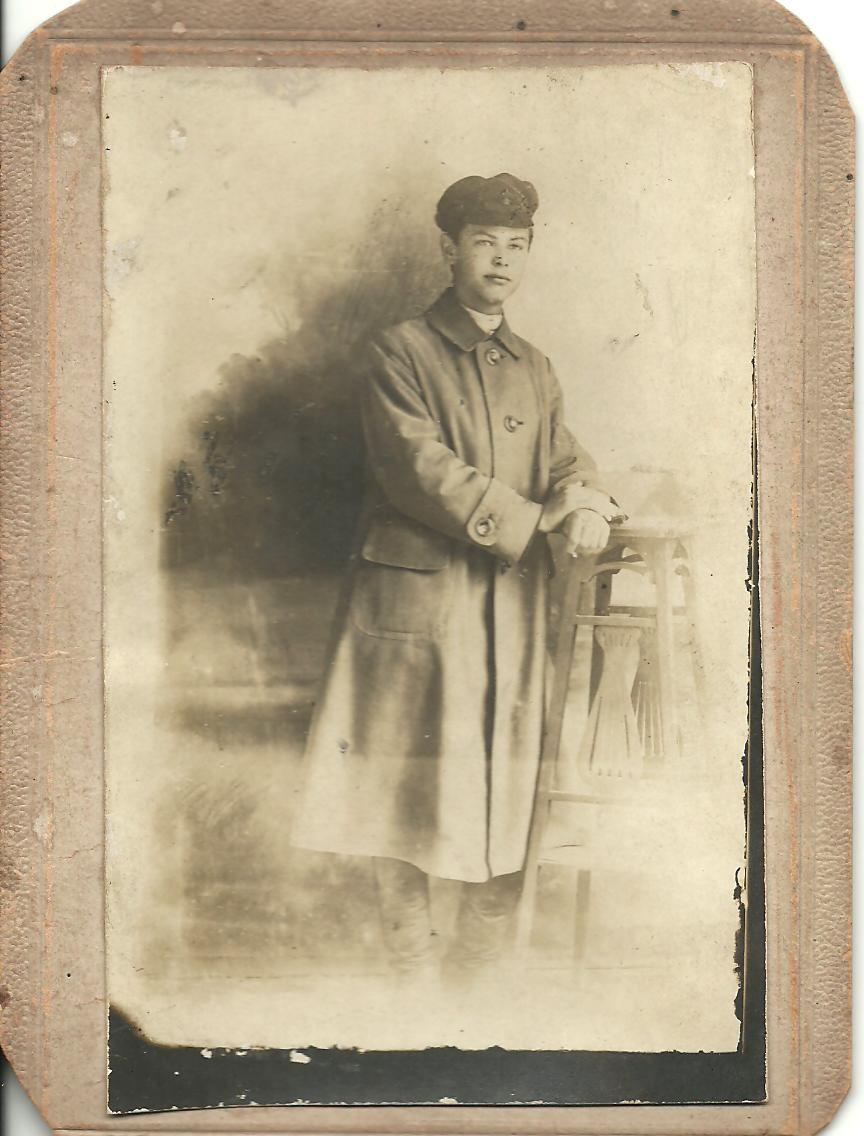 Павло Кисельов у 1921 році. Щічки явно «продзагонівські»