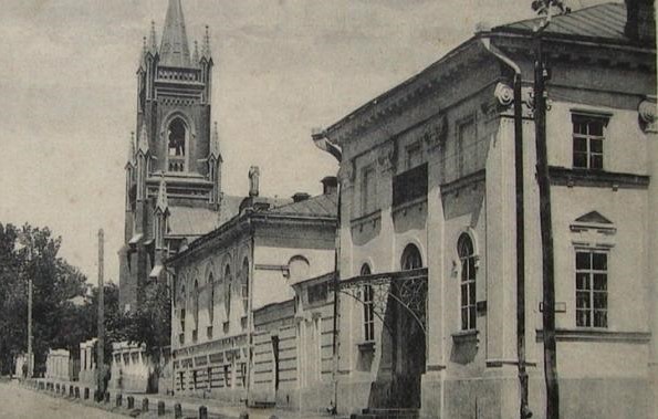 Останній офіс Харківської СВБ на розі Гоголя та Провіантського провулку (тепер — Мар’яненка)