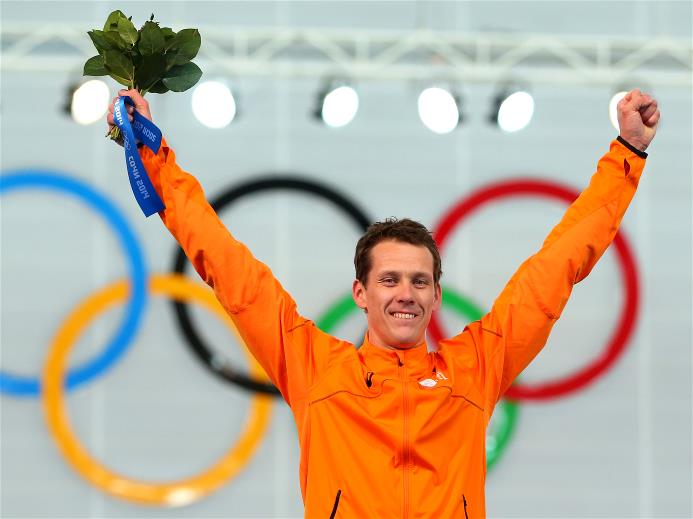 Конькобежец Стефан Гротхейс из Голландии победил сегодня в забеге на тысячу метров. Нидерланды в пяти соревнованиях по скоростному бегу на коньках заняли первое место 4 раза