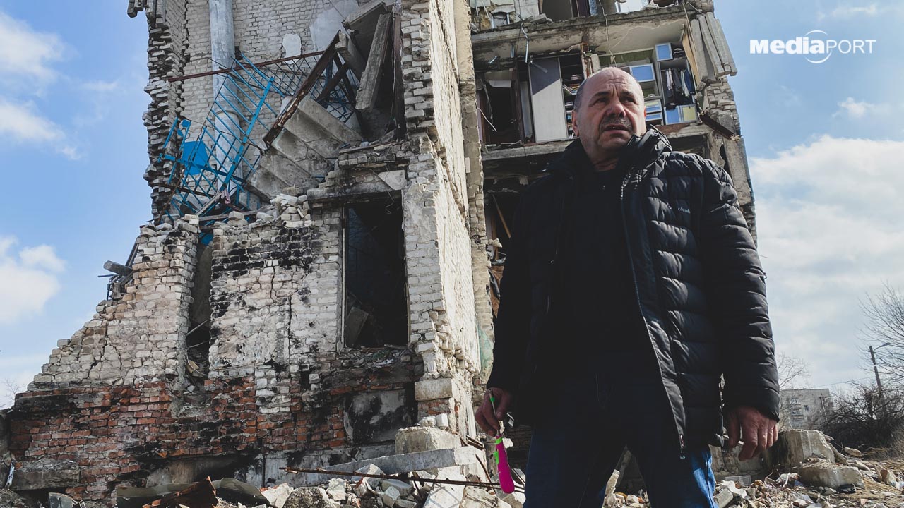 Михайло Яцентюк від російського удару втратив тітку, дружину, доньку із зятем та трьох онуків. Найменшій було 3,5 роки