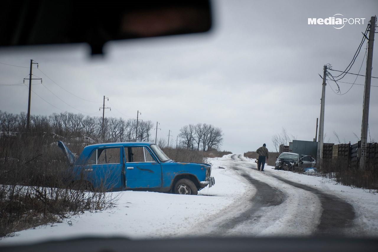 Російські окупанти забирали у місцевих жителів автомобілі 