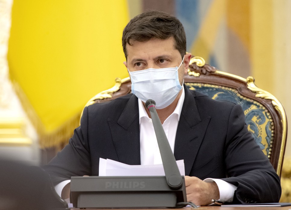 Після рішення Конституційного Суду Зеленський терміново скликав закрите засідання РНБО. Фото: president.gov.ua