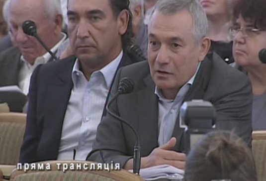 Депутат Харьковского облсовета Александр Давтян. Скриншот прямой трансляции сессии облсовета 27 августа
