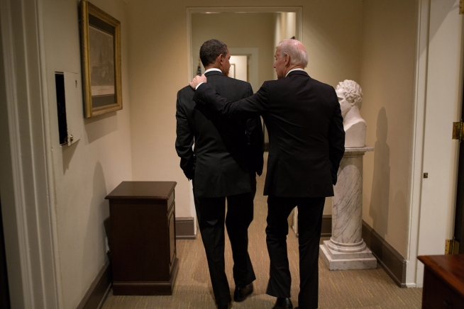 Президент США Барак Обама и вице-президент Джо Байден