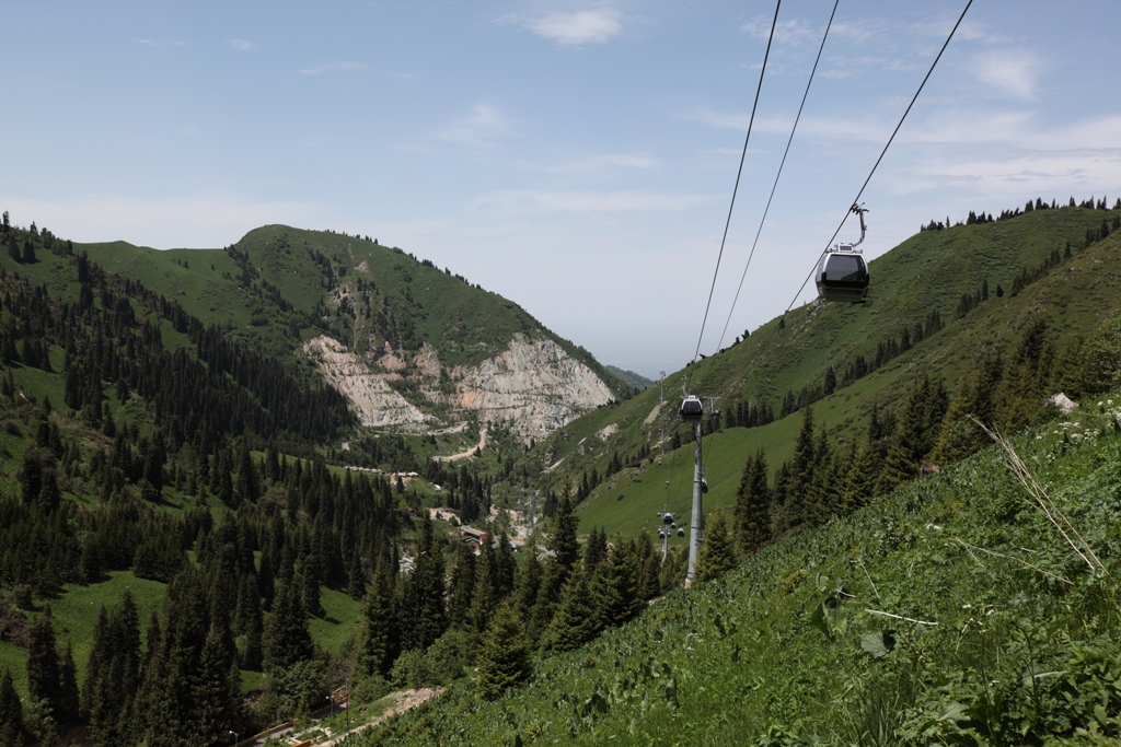 Канатная дорога на Чимбулак (4,5 км). Фото: shimbulak.kz