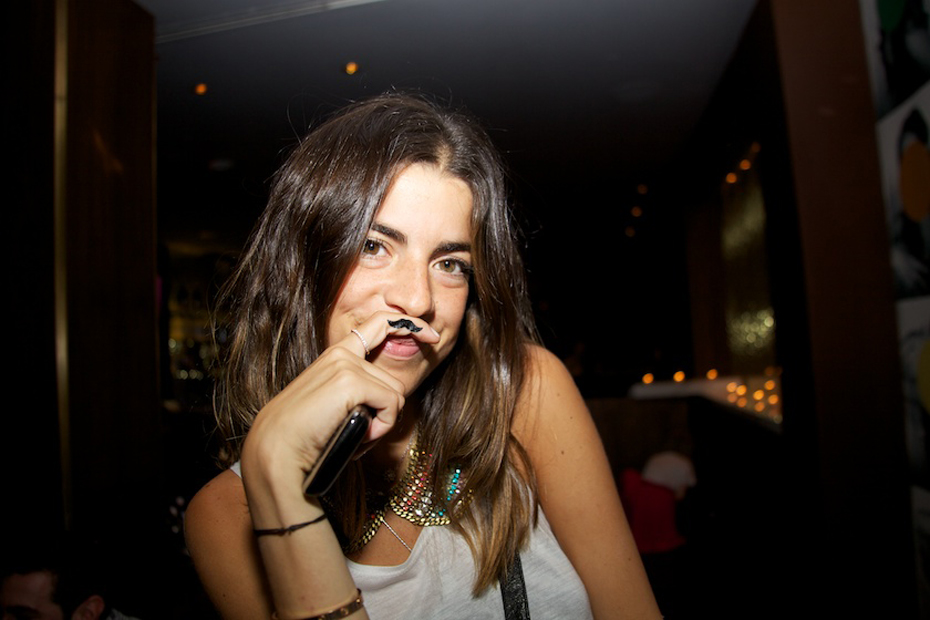 Леандра Медин, 24 года, блог The Man Repeller. В месяц у страницы 3,7 миллиона просмотров