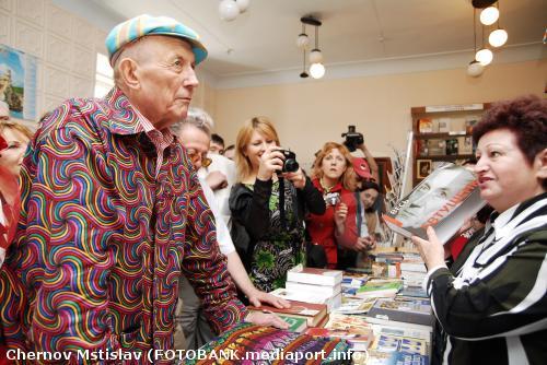 Встреча Евгения Евтушенко с читателями в магазине «Поэзия»  
