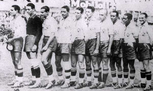 Сборная Бразилии-1934. Леонидас второй справа