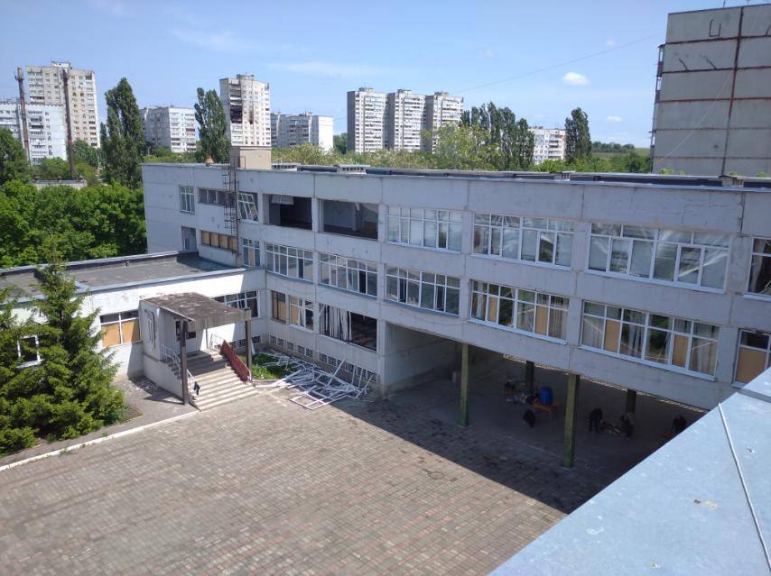 Школа на Північній Салтівці після обстрілів