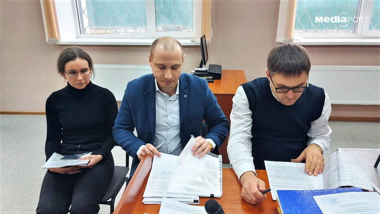 За даними СБУ, Дар'я К. (ліворуч) передавала координати і допомогла армії РФ скоригувати вогонь по освітніх, медичних, торговельних об’єктах та житлових кварталах у центрі Харкова