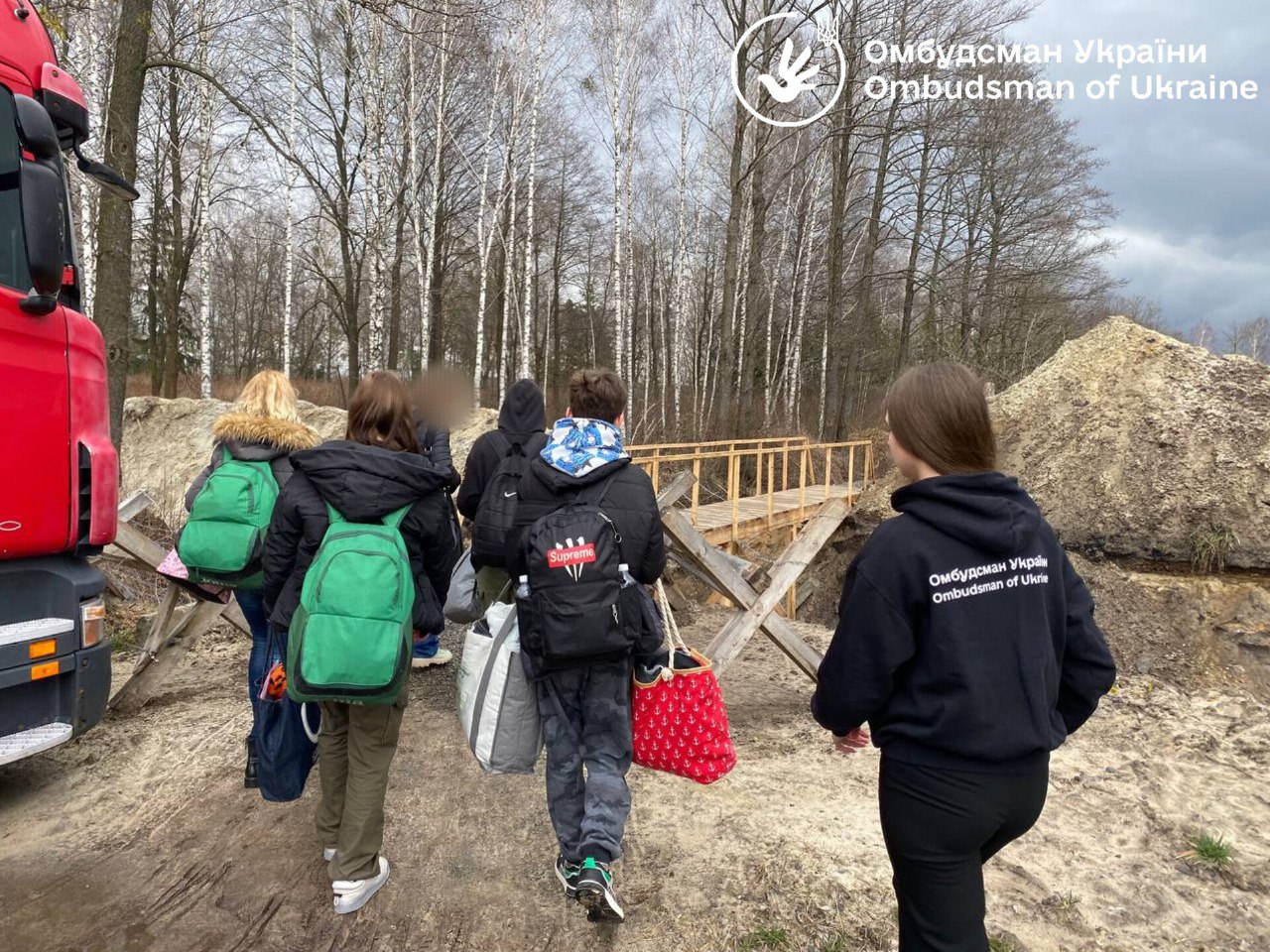 До України повернули 15 дітей, депортованих до росії під час повномасштабного вторгнення агресора. Фото: Офіс омбудсмана