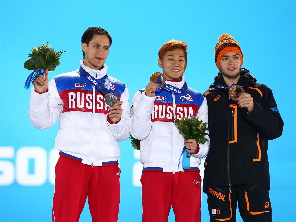 А вот и две медали для России в шорт-треке. Виктор Ан — золото, Владимир Григорьев — серебро