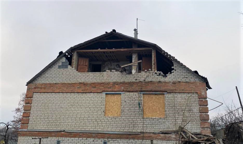 Наслідки обстрілів Харківської області 2 грудня. Фото: Харківська ОВА