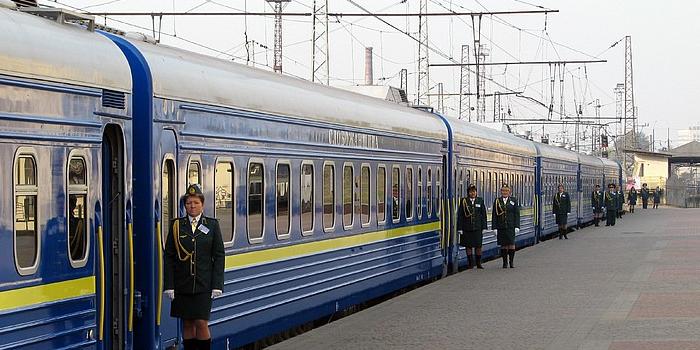 Картинки по запросу "Укрзалізниця" назначила 6 дополнительных поездов к осенним праздникам